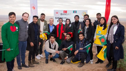 Selçuk Üniversitesinde okuyan Bangladeşli öğrenciler fidan dikti